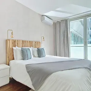 Upscales By Lovelystay - Private Parking Apartament Funchal (Madeira)